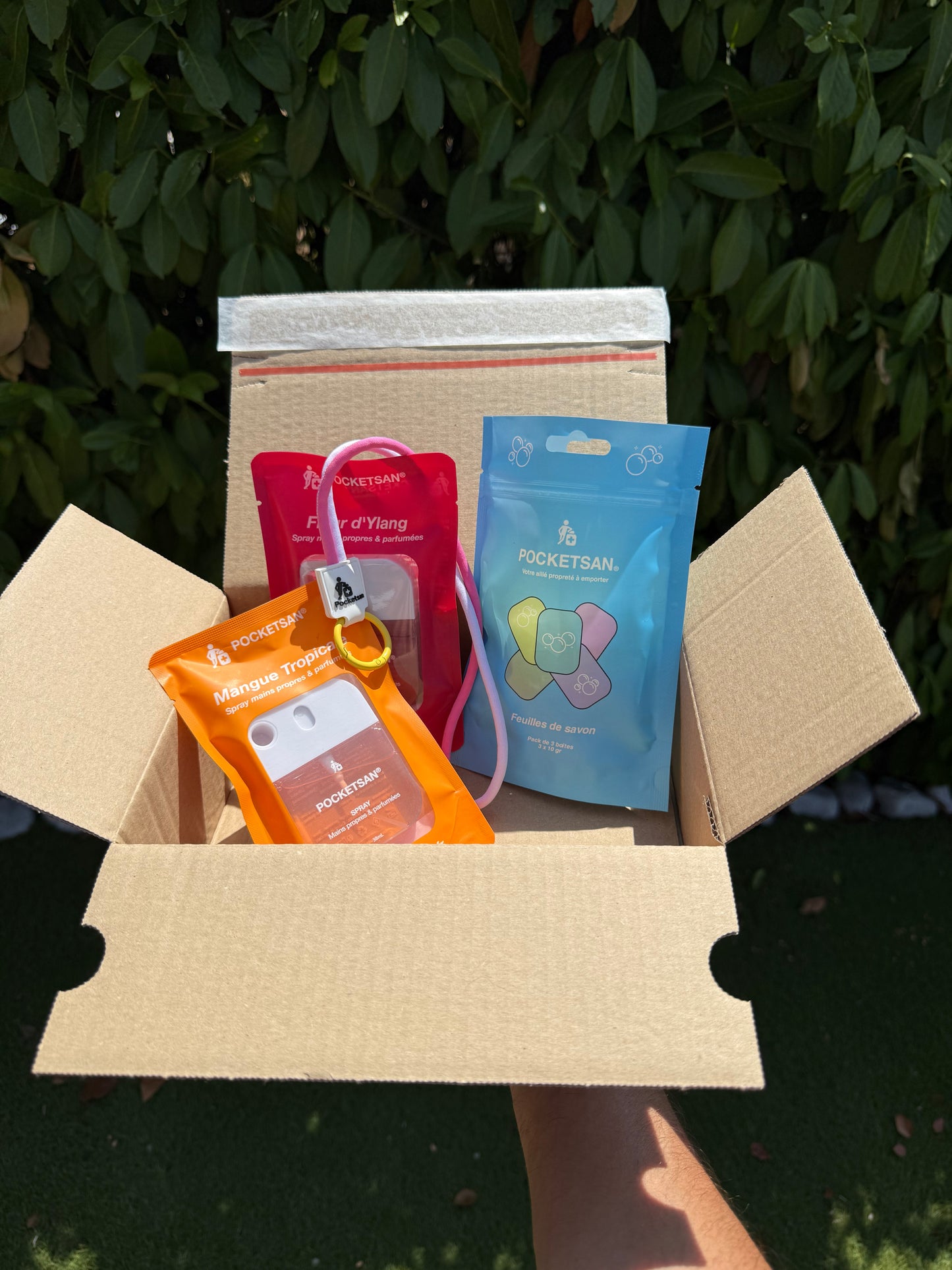 PACK DECOUVERTE : 2 sprays YLANG et MANGUE + 1 pack de feuilles de savon + 1 cordon